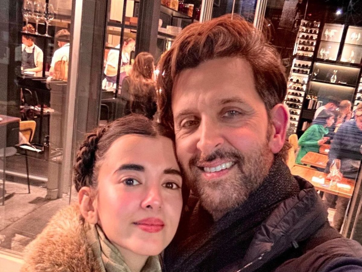 Hrithik Roshan and Saba Azad to get married this year? Report claims  actor's family 'accepted' her – India TV