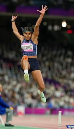 Asian Games 2022: লং জাম্পে রুপো জিতে বিদ্যুৎ বোল্টের সেলিব্রেশন ভারতের অ্যান্সির