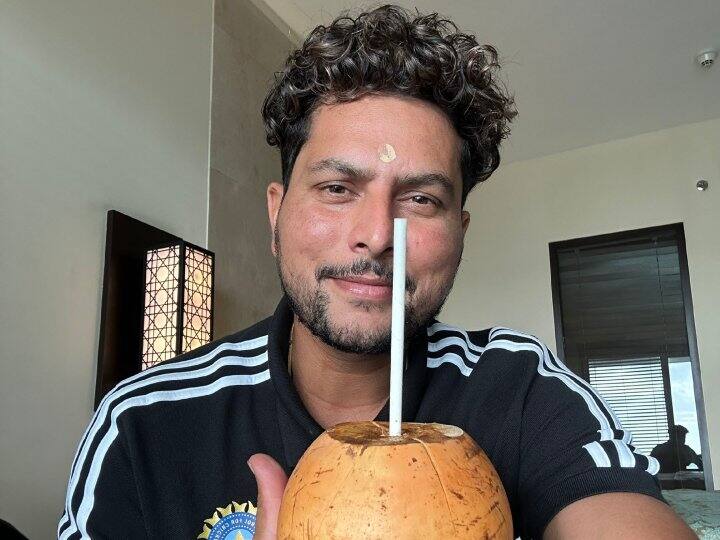 world cup 2023 kuldeep yadav shared photo with coconut water fans trolled for batting World Cup 2023: कुलदीप यादव ने नारियल पानी के साथ शेयर की फोटो, सोशल मीडिया यूजर्स ने पढ़ें क्यों कर दिया ट्रोल