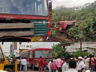 Pune ST Bus Accident : पुणे: दोन एसटी चालकांच्या शर्यतीत निरपराध नागरिकाने प्राण गमावले? पोलीस म्हणतात...