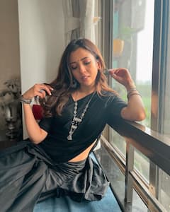 Barkha Singh Shows How To Ace A Simple Black Saree Look With Oxidised Jewellery