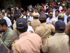 गांधी जयंतीनिमित्त इंडिया आघाडीची 'मी पण गांधी' पदयात्रा; पोलिसांकडून कार्यकर्त्यांची धरपकड