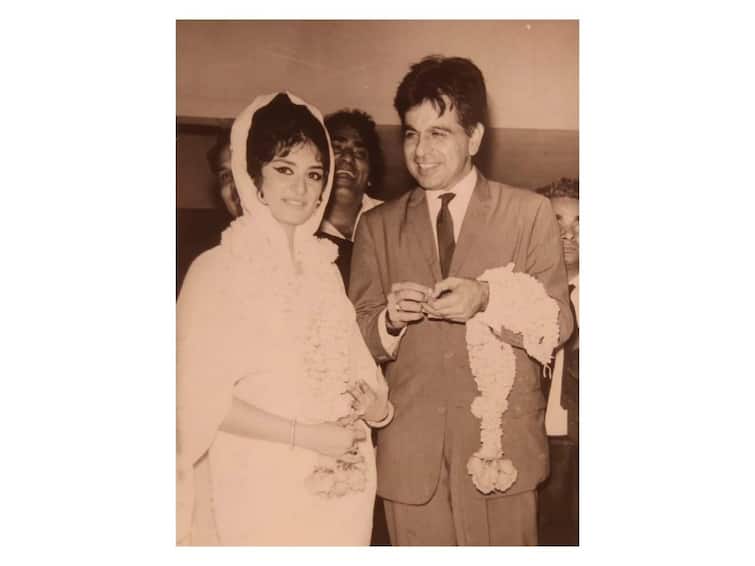 Saira Banu Shares UNSEEN Pics Of Her Engagement To Dilip Kumar, Says 'Nobody Had Imagined This' Saira Banu Shares UNSEEN Pics Of Her Engagement To Dilip Kumar, Says 'Nobody Had Imagined This'
