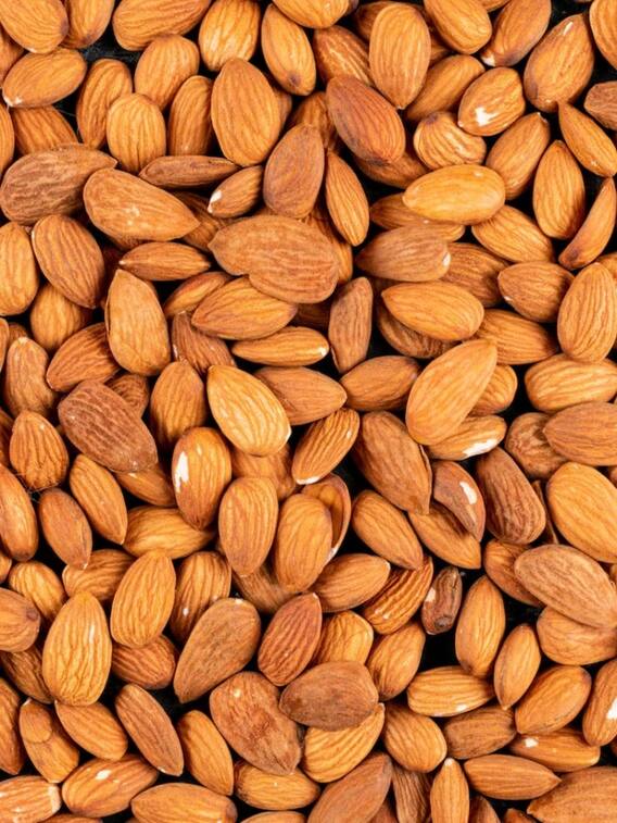 नकली बादाम तो नहीं खा रहें आप, ऐसे करें पता