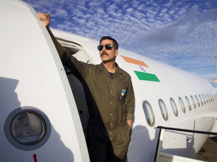 Akshay Kumar Announces New Film Sky Force On Gandhi Jayanti About India Deadliest Airstrike movie Know Bollywood Entertainment latest Update Akshay Kumar : गांधी जयंतीनिमित्त अक्षय कुमारने केली नव्या सिनेमाची घोषणा; 'Sky Force' लवकरच येणार प्रेक्षकांच्या भेटीला
