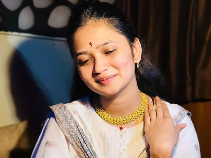 'घुंगरू' या सिनेमात सिनेप्रेक्षकांना प्रेमकथा, लोककलावंतांचं आयुष्य त्यांचा संघर्ष आणि रहस्यमय गोष्टी पाहायला मिळणार आहेत.