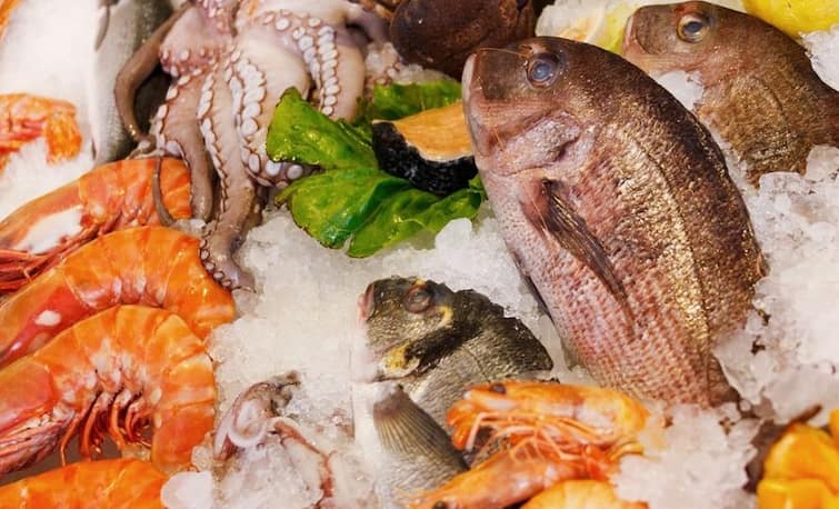 Smell of Fish: মাছের শরীর থেকে কেন বেরোয় আঁশটে গন্ধ? নেপথ্যে বৈজ্ঞানিক কার্যকারণ