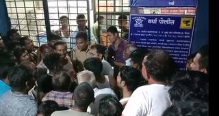 वर्ध्यात एकतर्फी प्रेमाची क्रूरता; तरुणीला  घराबाहेर बोलवलं, नंतर अंगणात चाकूने गळ्यावर वार करत केला खून