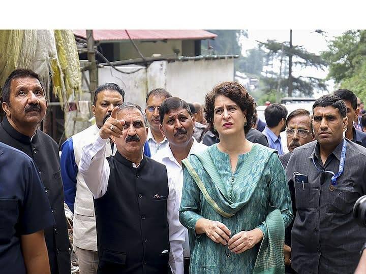 CM Sukhvinder Singh Sukhu Meets Sonia Gandhi And Priyanka Gandhi In Chharabra of Shimla Ann Himachal News: CM सुक्खू ने सोनिया गांधी और प्रियंका गांधी से की मुलाकात, कई अहम मुद्दों पर हुई चर्चा