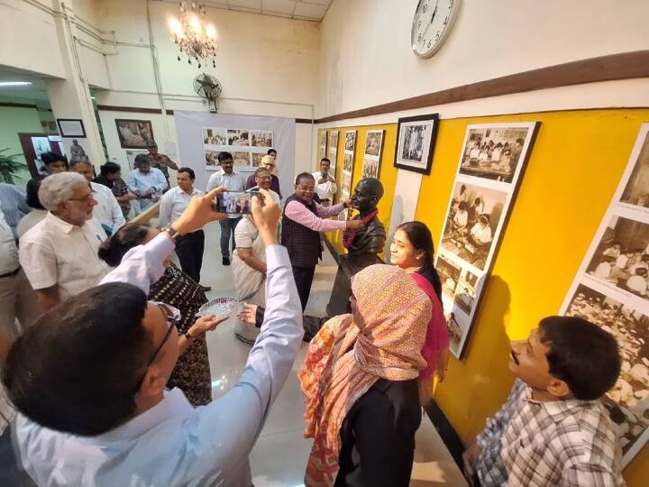 Jamia Millia Islamia University Puppet show and photo exhibition organized In Mahatma Gandhi Birth Anniversary 2023 aNN Gandhi Jayanti 2023:  जामिया मिलिया इस्लामिया में गांधी जयंती पर हुआ कठपुतली शो, लगाई गई फोटो प्रदर्शनी