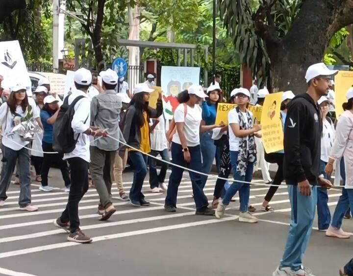 सहयोग फाऊंडेशन आणि पुना जेरियॅट्रीक केअर सेंटर याच्यातर्फे हा कार्यक्रम आयोजित करण्यात आला होता.