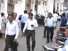 नेपाल था भूकंप का केंद्र, धरती हिलने पर क्या करें और क्या नहीं?