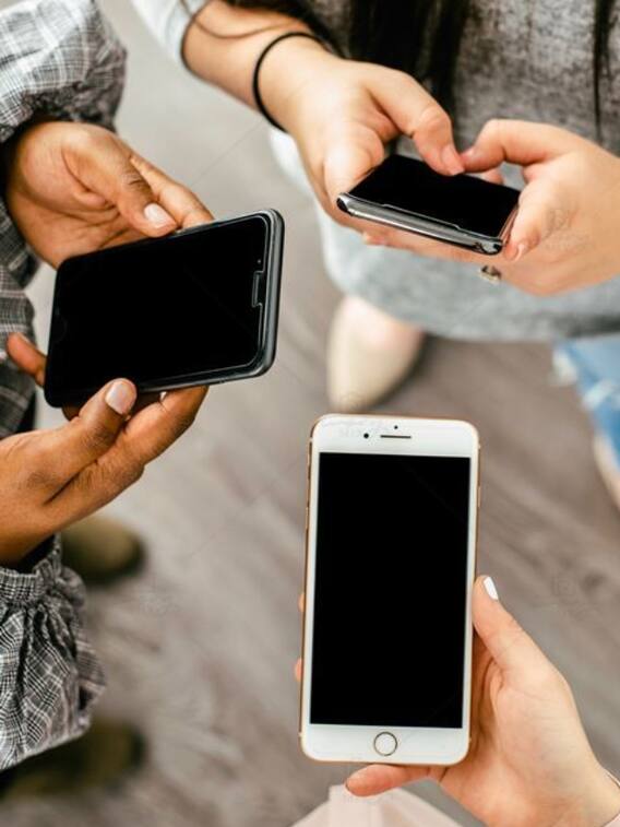 आधार से मोबाइल नंबर लिंक है या नहीं, कैसे लगाएं पता?