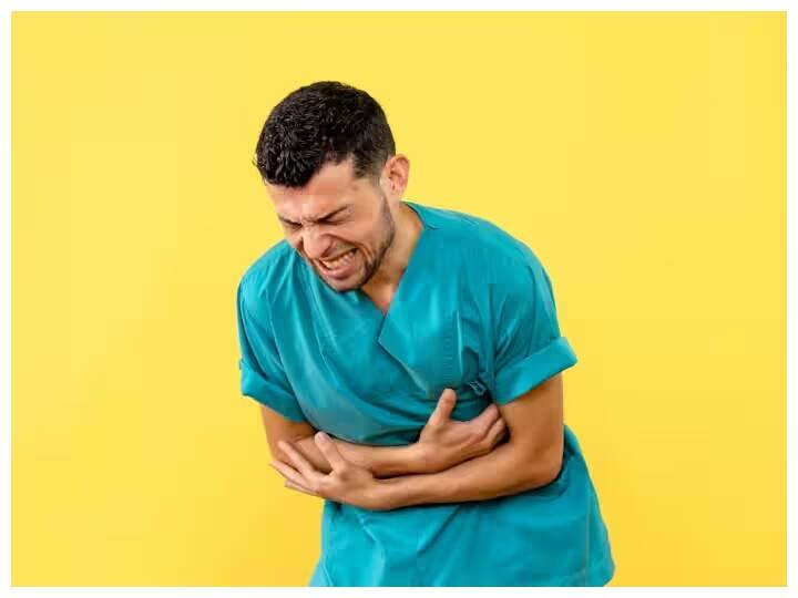 ધાણાના બીજમાં એવા ગુણ હોય છે જે એસિડિટીથી થતી સમસ્યાઓને દૂર કરવામાં મદદ કરે છે. તેથી, સવારે ખાલી પેટે ધાણાનું પાણી પીવાથી પેટ સંબંધિત સમસ્યાઓમાં રાહત મળે છે.