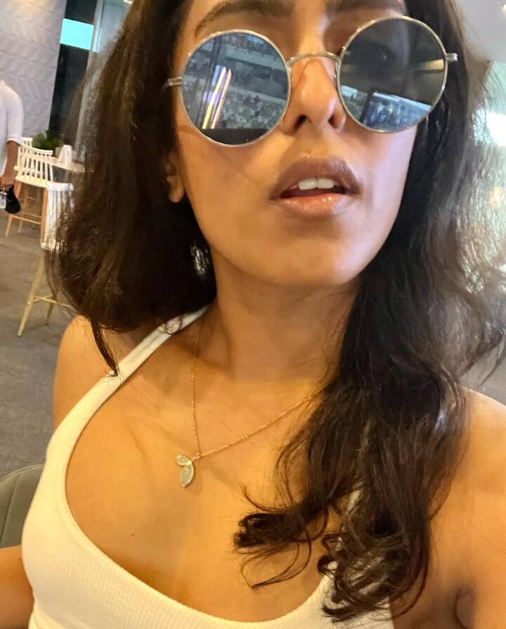 రక్షిత్ శెట్టి ‘కిరిక్ పార్టీ’తో ఆమె సినిమాల్లోకి ఎంట్రీ ఇచ్చారు.