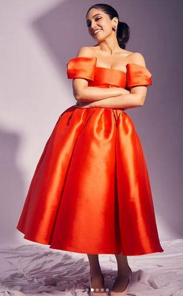 ਭੂਮੀ ਪੇਡਨੇਕਰ ਨੇ ਆਰੇਂਜ ਫ੍ਰੌਕ ਸਟਾਈਲ ਡਰੈੱਸ 'ਚ ਦਿੱਤੇ ਕਿਲਰ ਪੋਜ਼