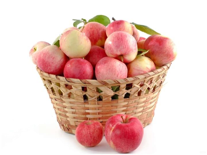 જ્યાં ખાલી પેટ સફરજન ખાવાના ઘણા ફાયદા છે, ત્યાં કેટલાક ગેરફાયદા પણ છે.કેટલીક સ્વાસ્થ્ય સમસ્યાઓથી પીડાતા લોકોએ સવારે ખાલી પેટ સફરજનનું સેવન ન કરવું જોઈએ.