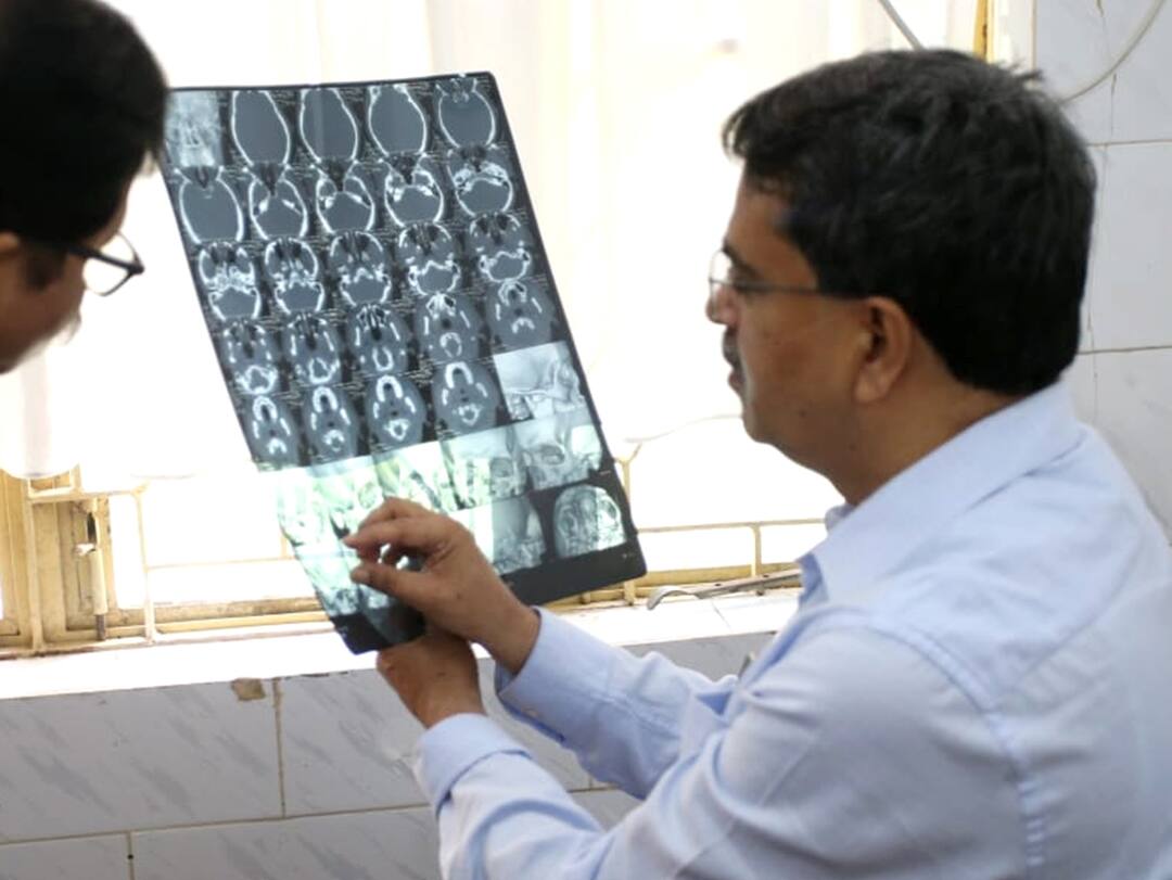 Tripura CM Manik Saha Turns Saviour For His Ex-Student, Performs Surgery At His Previous Workplace Tripura CM Manik Saha Turns Saviour For His Ex-Student, Performs Surgery At His Previous Workplace