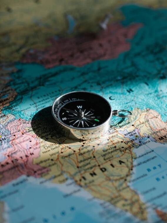 भारत और पाकिस्तान में ज्यादा अमीर कौन है