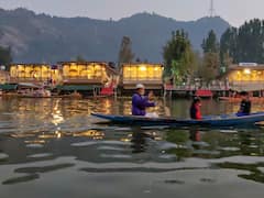 श्रीनगर में हाउसबोट उद्योग का भविष्य अंधकारमय! सरकार ने लगाई मरम्मत पर रोक