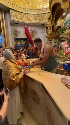 Richa Chadha At Siddhivinayak: 50 करोड़ के क्लब में शामिल हुई 'फुकरे 3', बप्पा के दर्शन करने पहुंची ऋचा चड्ढा