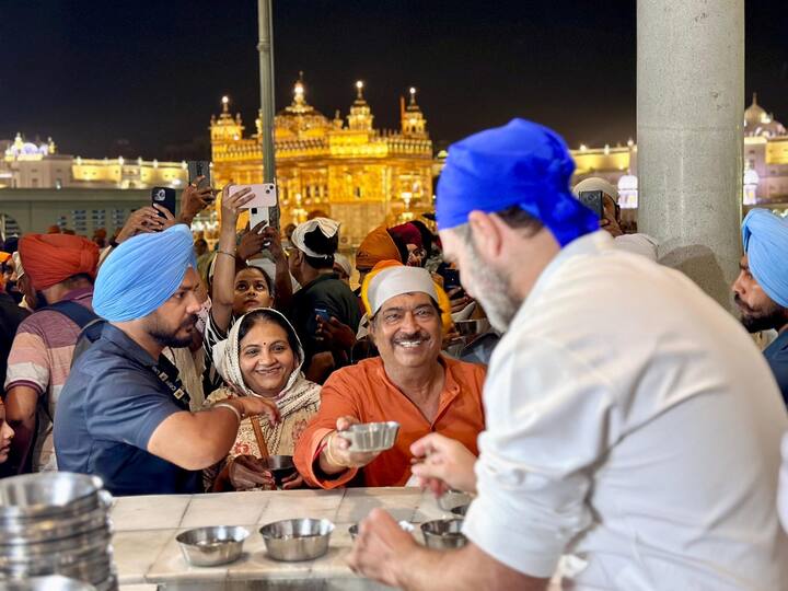 एवढच नाही तर त्यांनी गुरुद्वारामधे सेवाही केली..