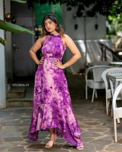 Rithu Chowdary Photos : కొత్త డ్రస్‌లో రీతూ చౌదరి - స్టైల్ మారింది