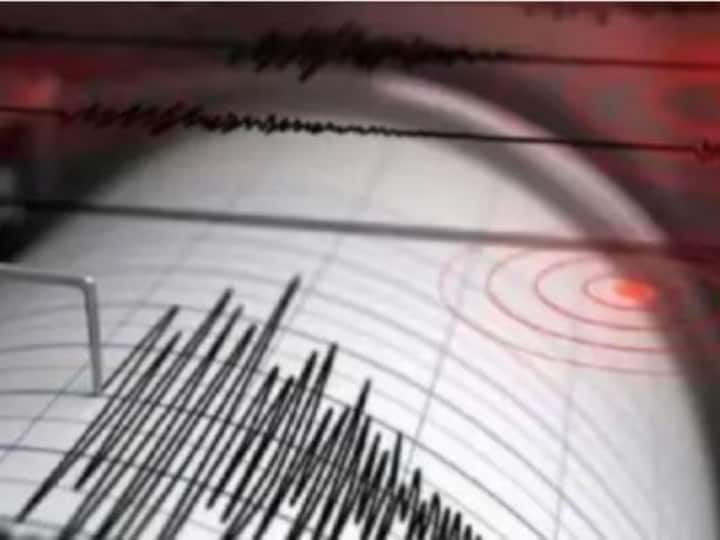 Four earthquakes shock in three days in Latur Hasori area Latur Earthquake : तीन दिवसांत चार भूकंपाचे धक्के, लातूरच्या हासोरी परिसरात नागरिक भयभीत; अधिकाऱ्यांना गावकऱ्यांचा घेराव