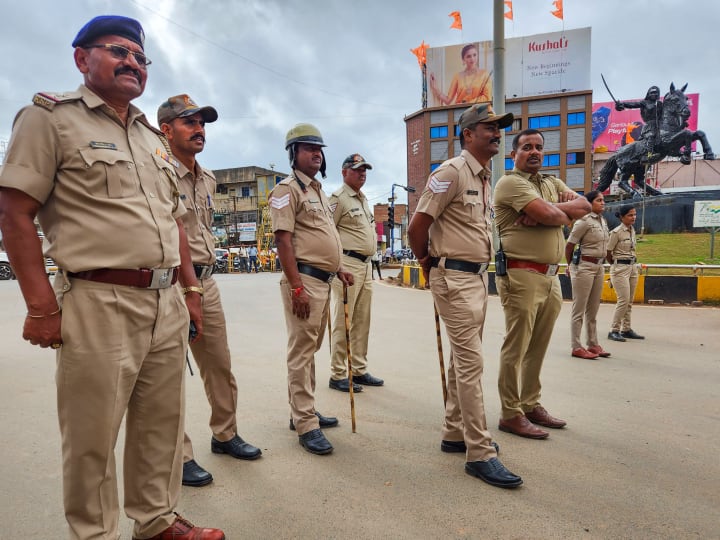 Police Called In Hindi: रोजमर्रा की जिंदगी में हम ऐसे कई शब्दों का इस्तेमाल करते हैं, जिनका हिंदी में मतलब हमें नहीं पता होता है. पुलिस भी एक ऐसा ही शब्द है.