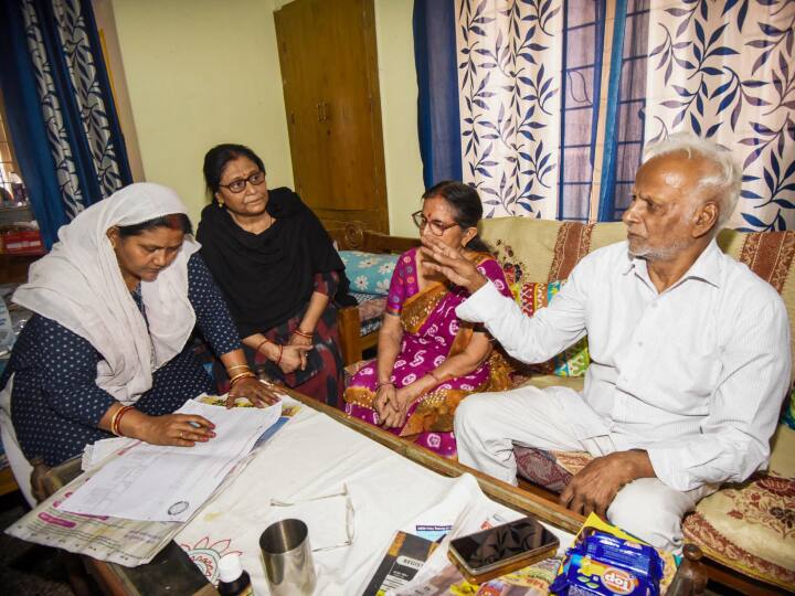 Bihar Caste Survey number of upper castes of Muslims is almost two and a half times more than that of Hindus Bihar Caste Survey: बिहार में हिंदुओं के मुकाबले मुस्लिमों की अगड़ी जातियों की संख्या करीब ढाई गुना ज्यादा, जानें कैसे?
