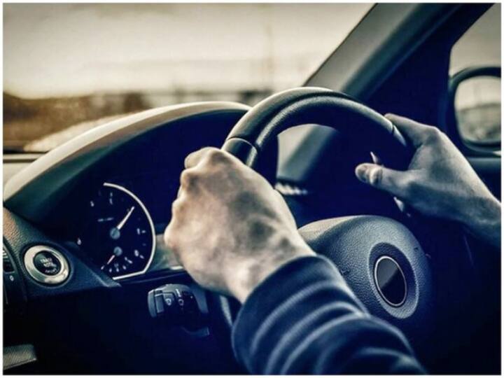 Earthquake While Driving: अगर ड्राइविंग करते समय लगने लगें भूकंप के झटके, तुरंत करें ये काम If you feel earthquake while driving follow these tips immediately Earthquake While Driving: अगर ड्राइविंग करते समय लगने लगें भूकंप के झटके, तुरंत करें ये काम