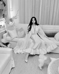 Thank You for Coming: एक्टिंग से दूर रहकर भी करोड़ों कमाती हैं सोनम कपूर की छोटी बहन, जानिए क्या करती हैं काम