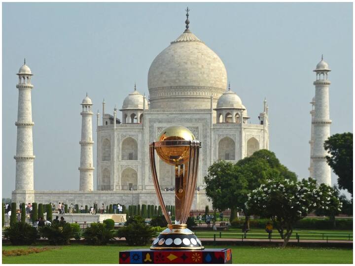 टिकट रेट की बात करें तो टिकट 499 रुपये से लेकर 40 हजार रुपये तक में बिक रही है. अन्य देशों के मैच में सबसे ज्यादा करीब 29 हजार रुपये की टिकट बिक रही है. ये आंकड़े आधिकारिट टिकट बुकिंग प्लेटफॉर्म के हिसाब से है.