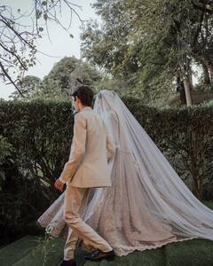 Mahira Khan Wedding Album: मां Mahira Khan के निकाह में शामिल हुआ बेटा, हाथ पकड़कर ली ग्रैंड एंट्री, इमोशनल एक्ट्रेस ने शेयर की हैं खूबसूरत तस्वीरें