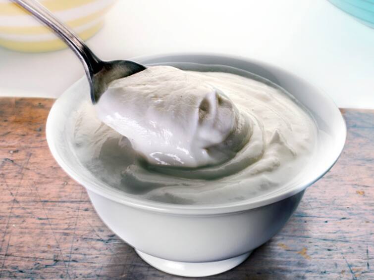 Greek Yoghurt Or Regular Yoghurt- Which One Is Healthy? Greek Yoghurt Vs. Regular Yoghurt- Which One Is Healthy