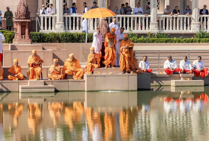 Akshardham: BAPS સ્વામિનારાયણ અક્ષરધામ ખાતે ભારતીય અમેરિકન મહિલાઓના યોગદાનને બિરદાવતો વિશિષ્ટ કાર્યક્રમ યોજાયો હતો.