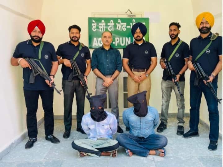 Bambiha Gang: पंजाब में AGTF और मोहाली पुलिस को बड़ी कामयाबी, बंबीहा गैंग के दो गुर्गे हथियारों सहित गिरफ्तार Anti Gangster Task Force and Mohali Police Arrested Bambiha gang Two Members in joint operation Bambiha Gang: पंजाब में AGTF और मोहाली पुलिस को बड़ी कामयाबी, बंबीहा गैंग के दो गुर्गे हथियारों सहित गिरफ्तार