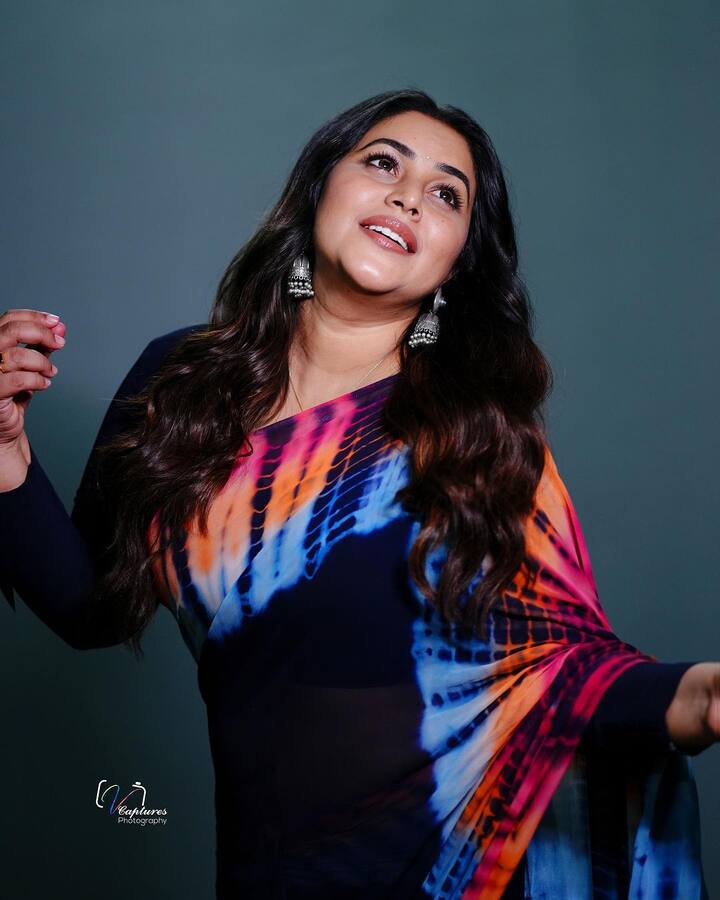 కొద్ది కాలం క్రితం దుబాయ్ వ్యాపారవేత్తను పెళ్లి చేసుకుంది. Photo Credit: Shamna Kkasim ( purnaa )/Instagram