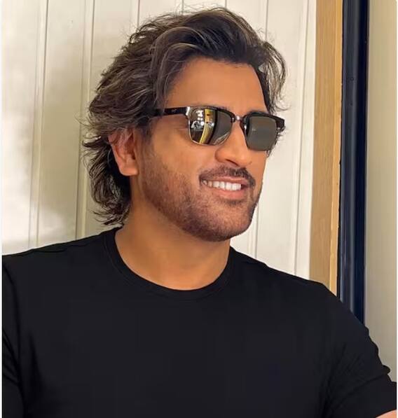 Photos: MS ਧੋਨੀ ਦੇ ਨਵੇਂ ਲੁੱਕ ਨੇ ਮਚਾਈ ਖਲਬਲੀ, ਤਸਵੀਰਾਂ ਵੇਖ ਕੇ ਤੁਸੀਂ ਵੀ ਕਹੋਗੇ- ਵਾਹ ਕਯਾ ਬਾਤ ਹੈ...