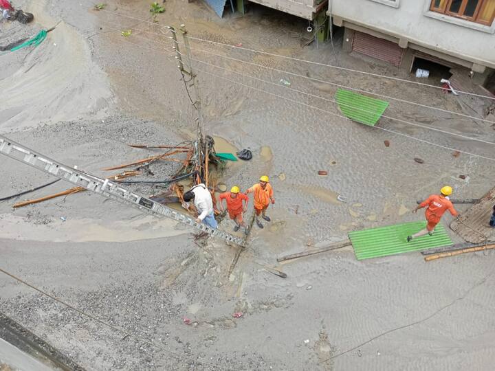 NDRF during recue operations in Sikkim's Singtam, where a cloudburst caused a flood-like situation. (Source: ANI)