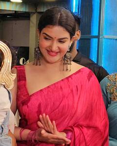 Honey Rose PHOTO: ટ્રેડિશનલ સાઉથ ઈન્ડિયન લુકમાં ગોર્જિયસ લાગી હની રોઝ