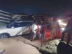 नवादा में गूगल मैप देख देवघर से आ रहे परिवार की गाड़ी गड्ढे में फंसी, चार लोगों की जान पर आई आफत