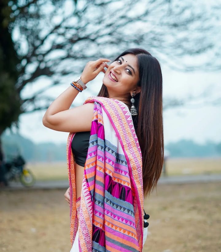 তবে এবারের পুজোয় নতুন শাড়ি, অষ্টমীর অঞ্জলি-ভোগ আর পরিবার-বন্ধুরা। এবিপি লাইভকে (ABP Live)-কে পুজোর পরিকল্পনা শোনালেন অভিনেত্রী সন্দীপ্তা সেন (Sandipta Sen)।