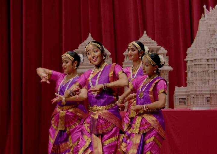 મહિલાઓએ જણાવ્યું કે અક્ષરધામ દ્વારા ભક્તિને રોજિંદા જીવનમાં વિવિધ આહનિક જેવા કે આરતી, ભજન, થાળ દ્વારા સમૃદ્ધ કરી, હિન્દુ ધર્મ અને ભારતીય વારસાને જાળવવાની પ્રેરણા મળી છે.