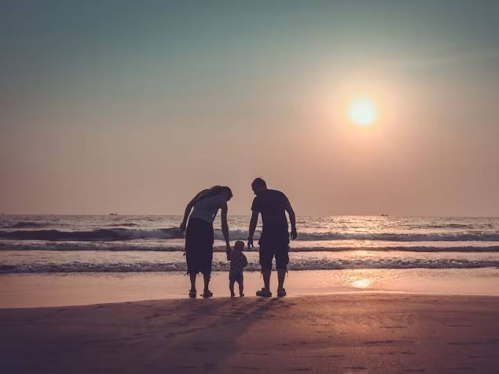Family Vacation Deals: ભાગદોડ ભરી જિંદગીમાંથી બ્રેક લઈ પરિવાર સાથે પસાર કરો સમય, આ પેકેજને આજે જ કરાવો બુક 