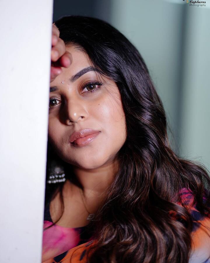 నటి పూర్ణ గురించి పెద్దగా పరిచయం అవసరం లేదు. Photo Credit: Shamna Kkasim ( purnaa )/Instagram