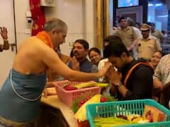 Ram Charan : राम चरण सिद्धिविनायकाच्या दर्शनाला; पाहा फोटो