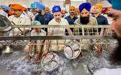 Rahul Gandhi: चप्पल पुसली ते भांडी धुतली, सुवर्ण मंदिरात राहुल गांधींकडून सेवा; 10 फोटोंना हजारो लाईक्स