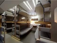 Sleeper Vande Bharat Express: रेलमंत्री अश्विनी वैष्णव ने शेयर की स्लीपर वंदे भारत ट्रेन की लग्जरी तस्वीरें, देखकर गदगद हो जाएगा आपका मन