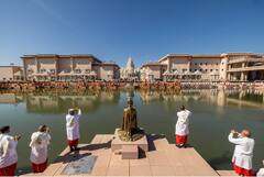 BAPS: અમેરિકામાં મહિલાઓના યોગદાનને બિરદાવતો વિશિષ્ટ કાર્યક્રમ યોજાયો, જુઓ તસવીરો